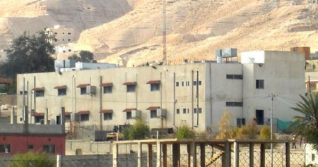 سجن أريحا… قلعة تعذيب المعتقلين السياسيين و غير السياسيين